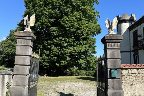 Gästezimmer Le Château Giat