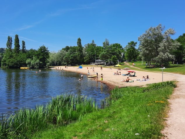© Baden - Plan d'Eau de Saint-Eloy-les-Mines - Combrailles Auvergne Tourisme