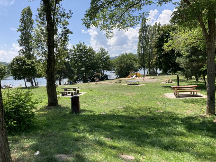 © Spielplatz - Plan d'eau de Saint-Eloy-les-Mines - Ville de Saint-Eloy-les-Mines