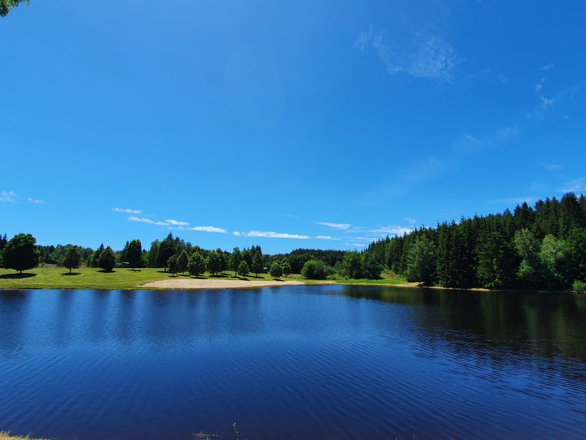 © Angelplatz - Plan d'Eau Béal des Roziers - Mme Sibot