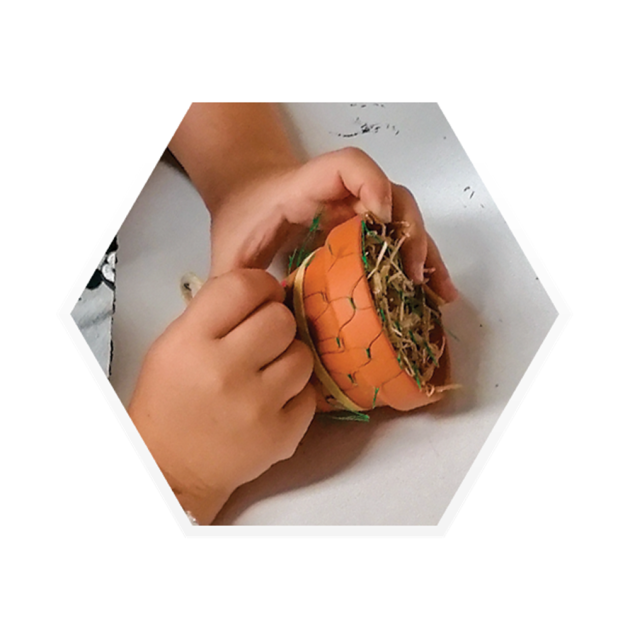 © Workshop "Einen Insektennistkasten herstellen" - La Ruche des Puys