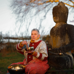 © Sonotherapie Klangschalen_Saint-Priest-des-Champs - Huguette Dalle